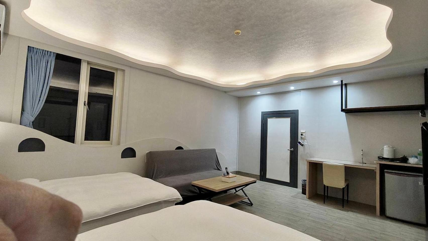 No. 21 Jiaoxi Hot Spring Homestay Exterior foto
